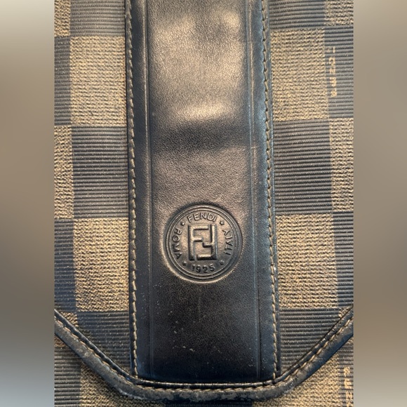 Vintage Fendi bag - Picture 5 of 15